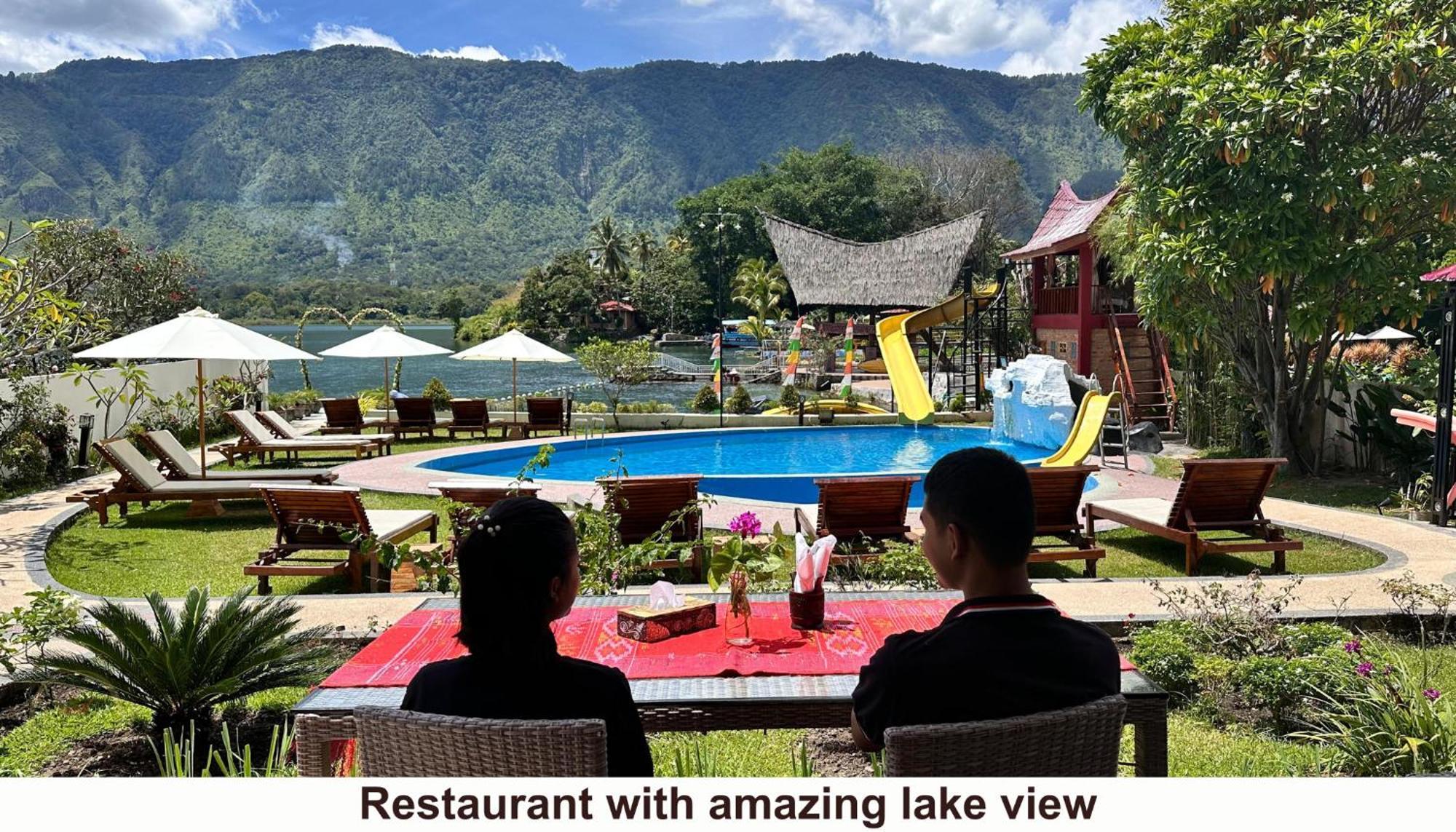 Zoe'S Paradise Waterfront Hotel Tuk Tuk Exterior photo